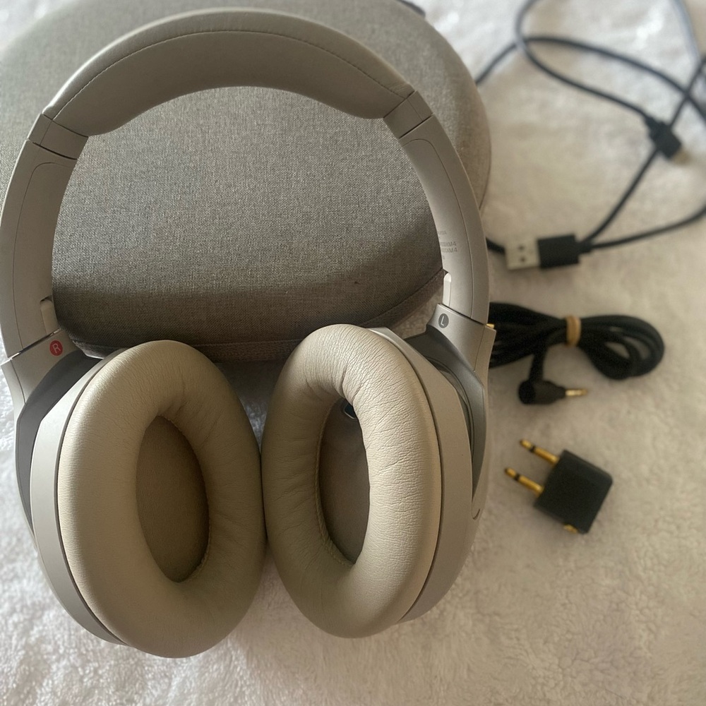 Sony noise cancelling headphones with microphone